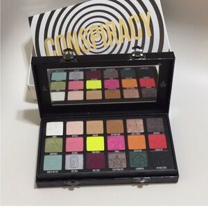 Conspiracy Eyeshadow Palette by Shane Dawson / Jeffree Star
